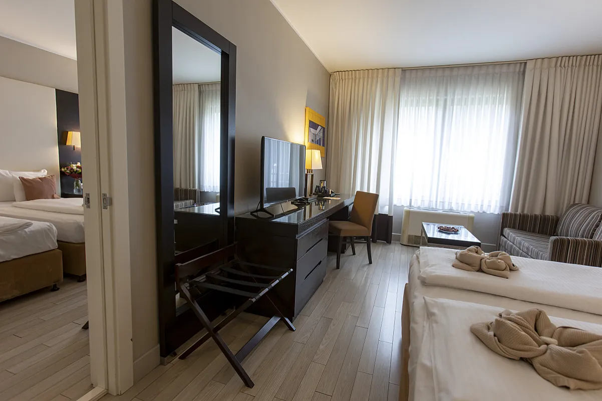 Lion's Garden Hotel
