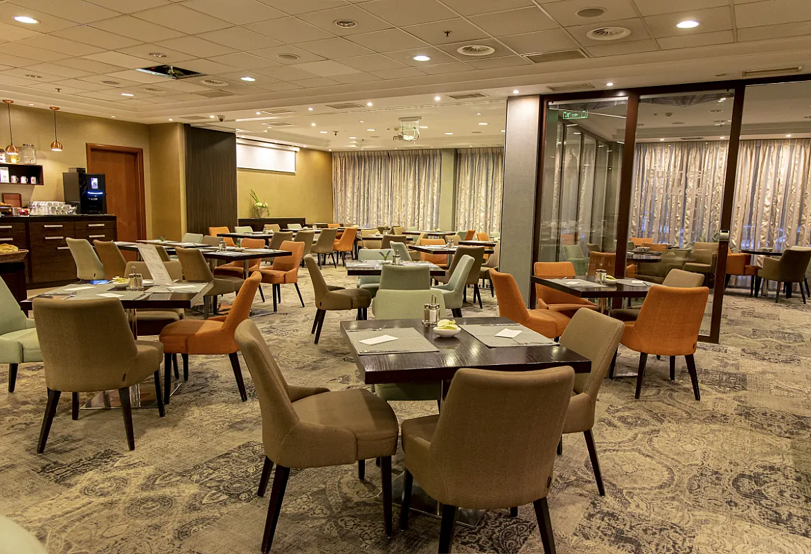 Lion's Garden Hotel