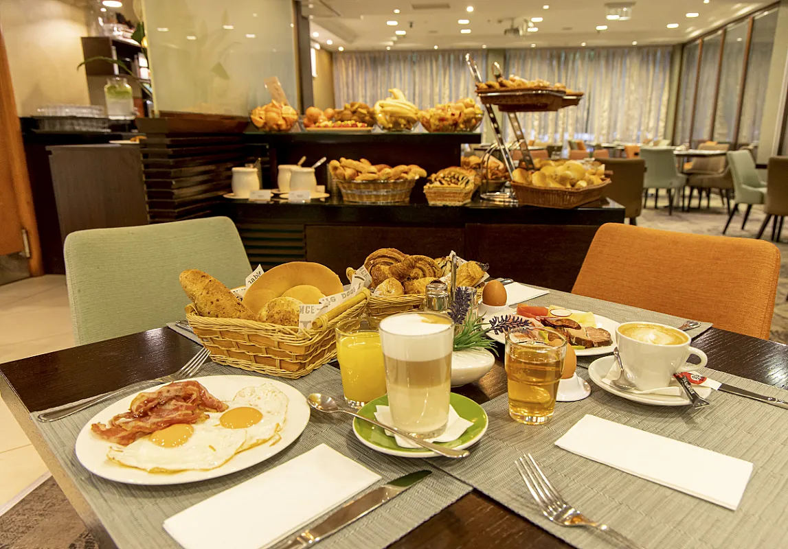 Lion's Garden Hotel
