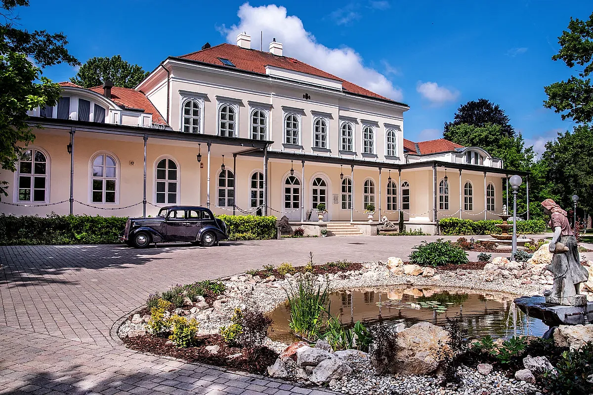 Chateau Földváry/ Öttevényi kastély
