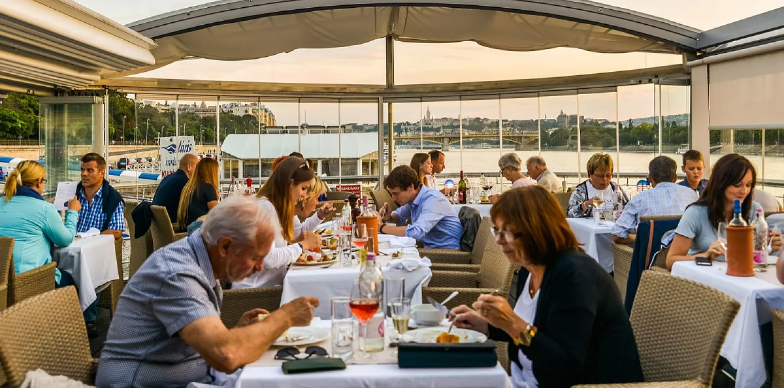 Vogue Boat Restaurant