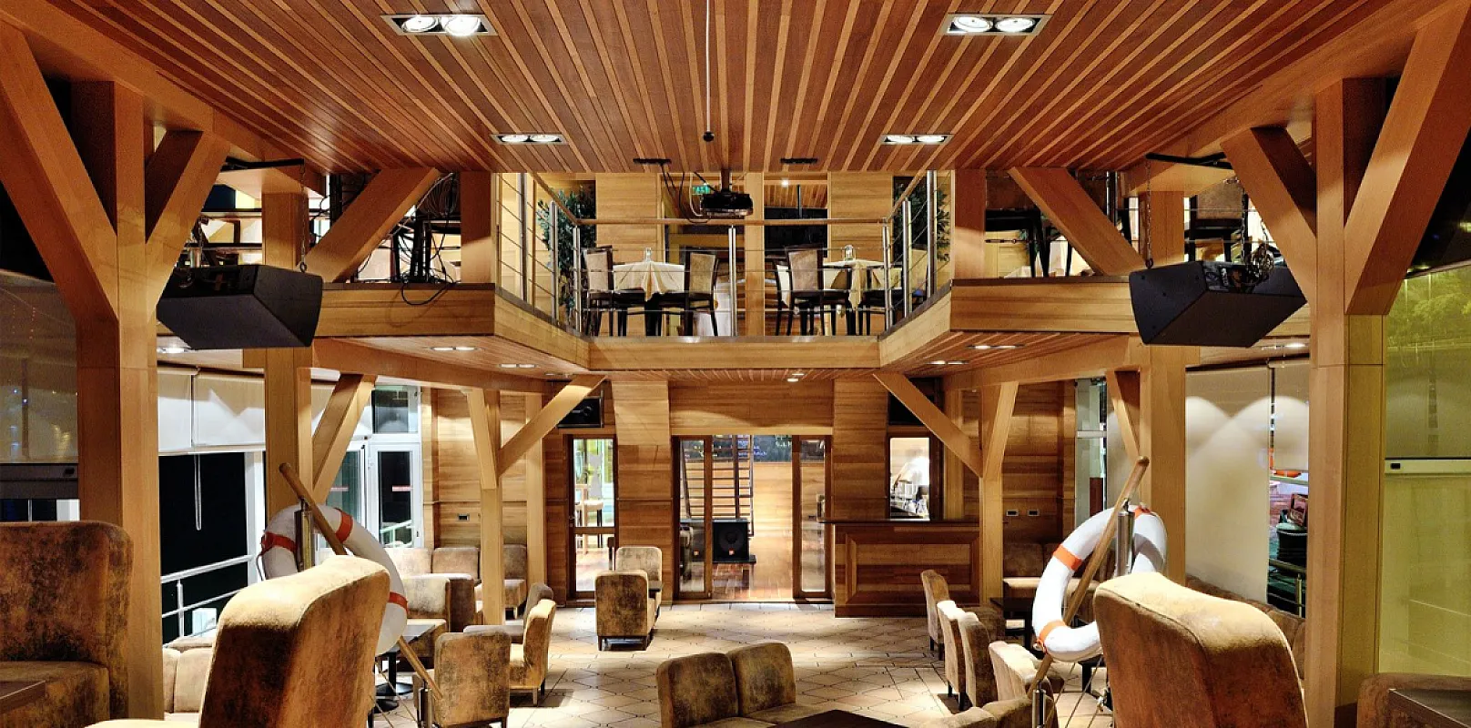 Vogue Boat Restaurant