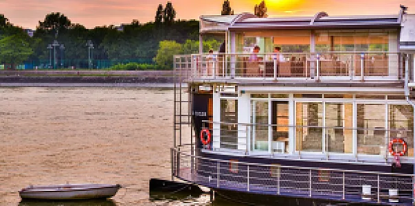 Vogue Boat Restaurant