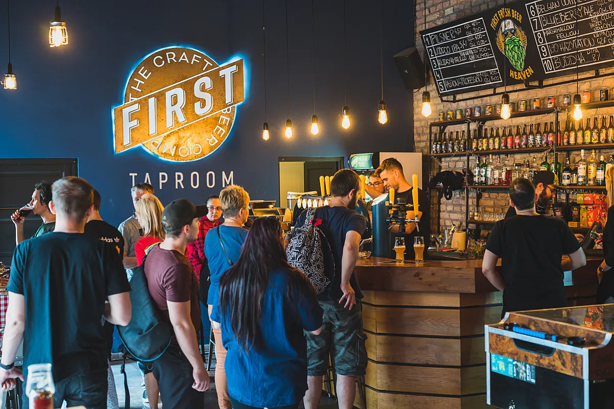 FIRST Craft Beer Sörfőzde & Taproom
