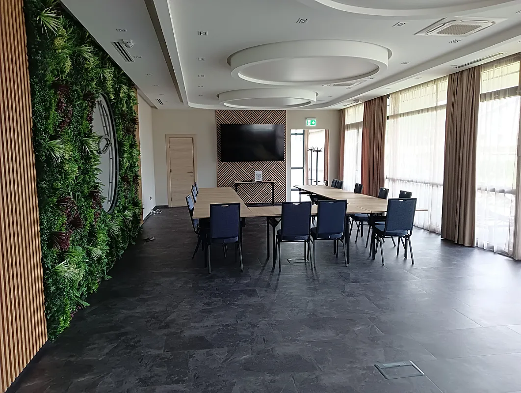 Tisia Hotel & Spa