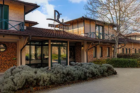 Duna Garden Bisztró és Hotel****