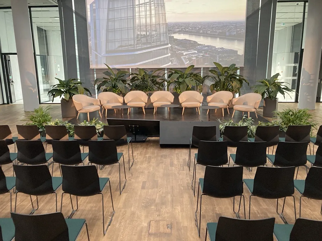 MOL Campus Panorama Konferenciaterem