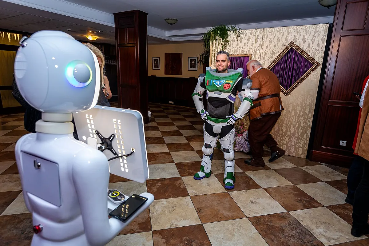 Élményfotózás - AI Selfie - AI Selfierobot - AI Selfiebox