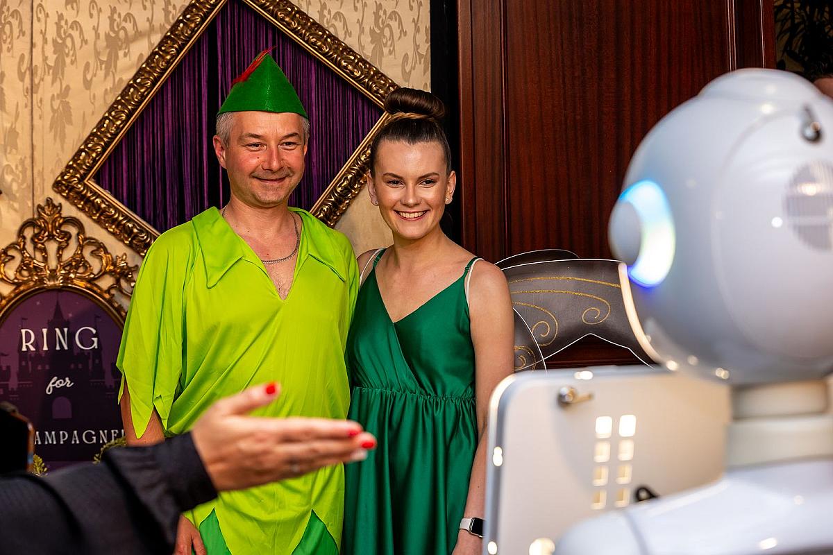Élményfotózás - AI Selfie - AI Selfierobot - AI Selfiebox