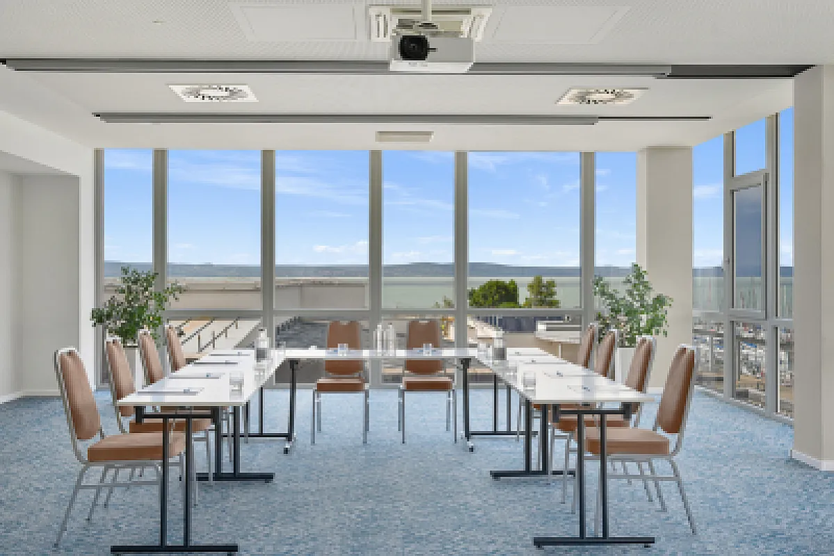 Hotel Yacht Wellness & Business