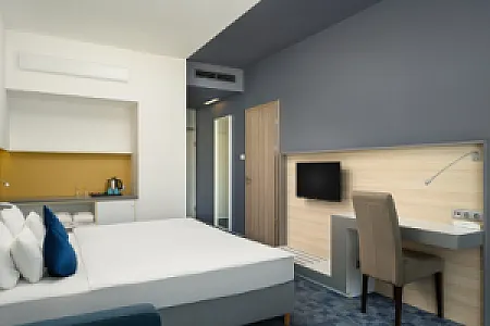 Hotel Yacht Wellness & Business