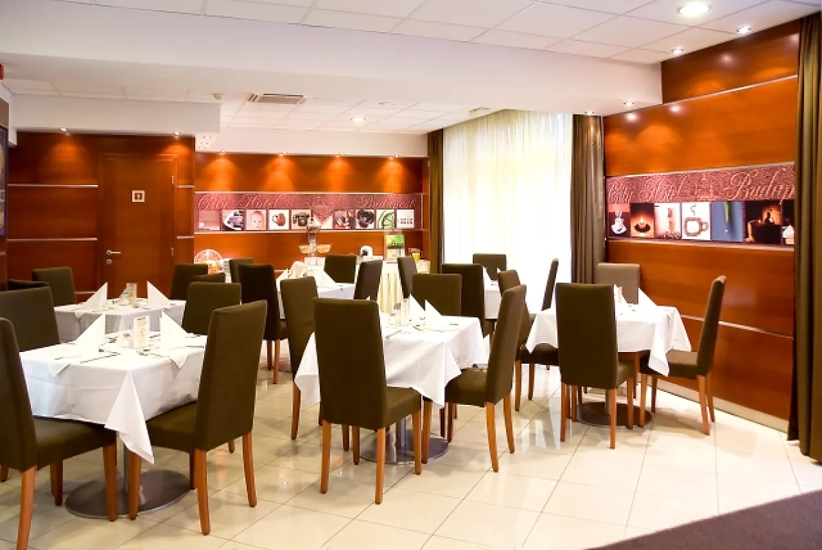 City Hotel Budapest