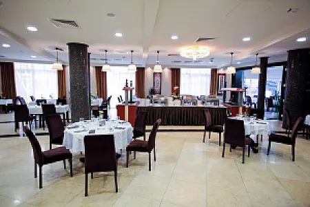 Colosseum Hotel