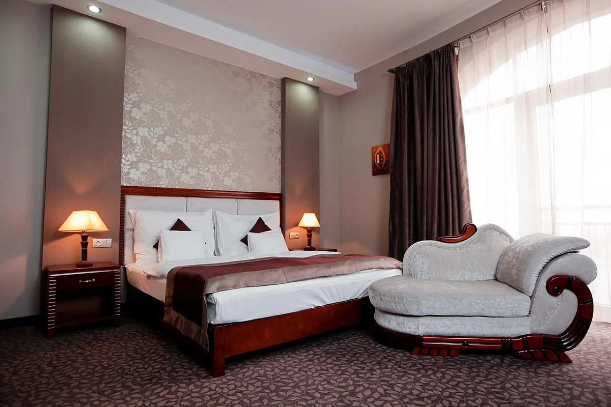Colosseum Hotel