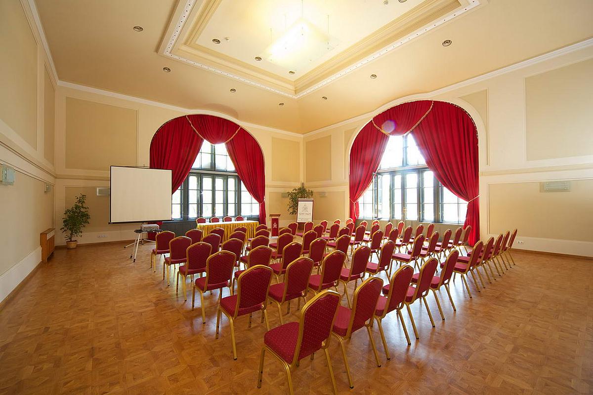 Erzsébet Királyné Szálloda