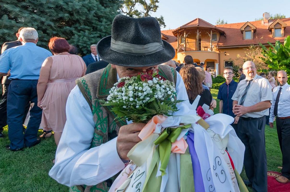Titz Tibi a Vőfélyember | Esküvői vőfély és műsorvezető