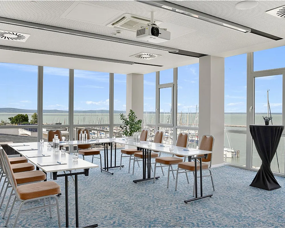 Hotel Yacht Wellness & Business