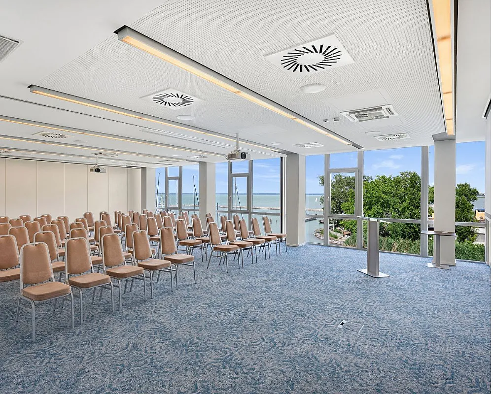 Hotel Yacht Wellness & Business