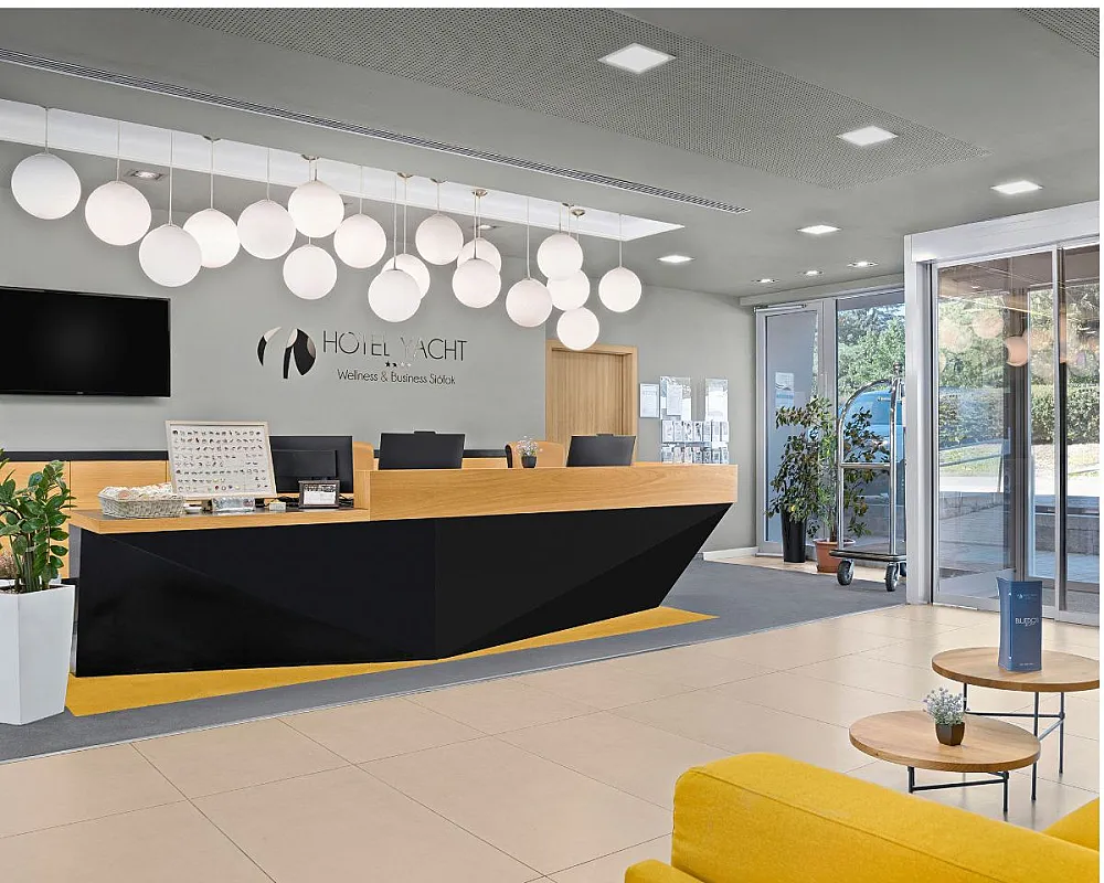 Hotel Yacht Wellness & Business