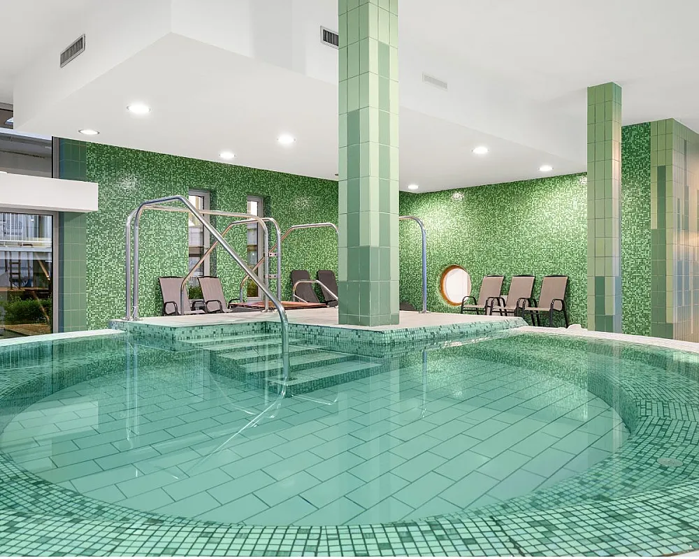 Hotel Yacht Wellness & Business
