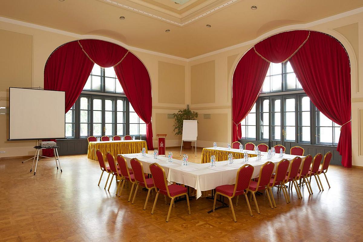 Erzsébet Királyné Szálloda