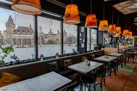 Városliget Café & Restaurant