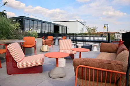 Saddle & Sky Rooftop Bar
