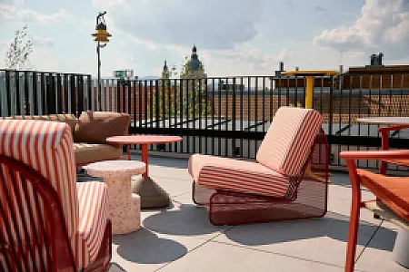Saddle & Sky Rooftop Bar