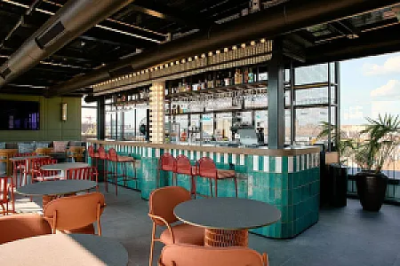 Saddle & Sky Rooftop Bar