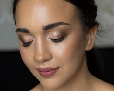 LauArt MakeUp Studio- esküvői sminkes