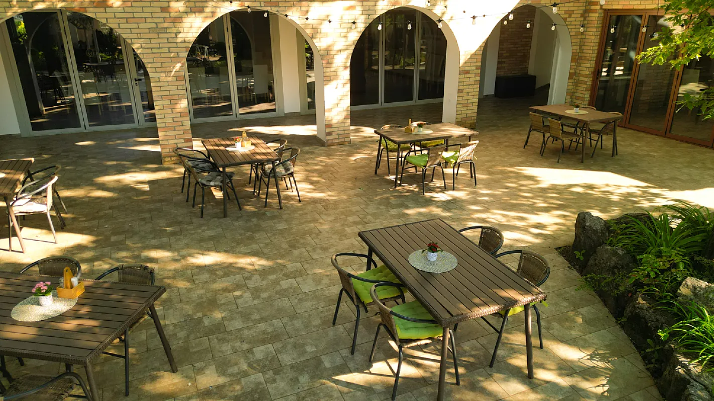 Öreg-tó Hotel és Rendezvénytér