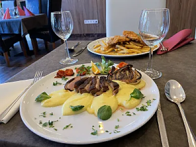 Öreg-tó Hotel és Rendezvénytér