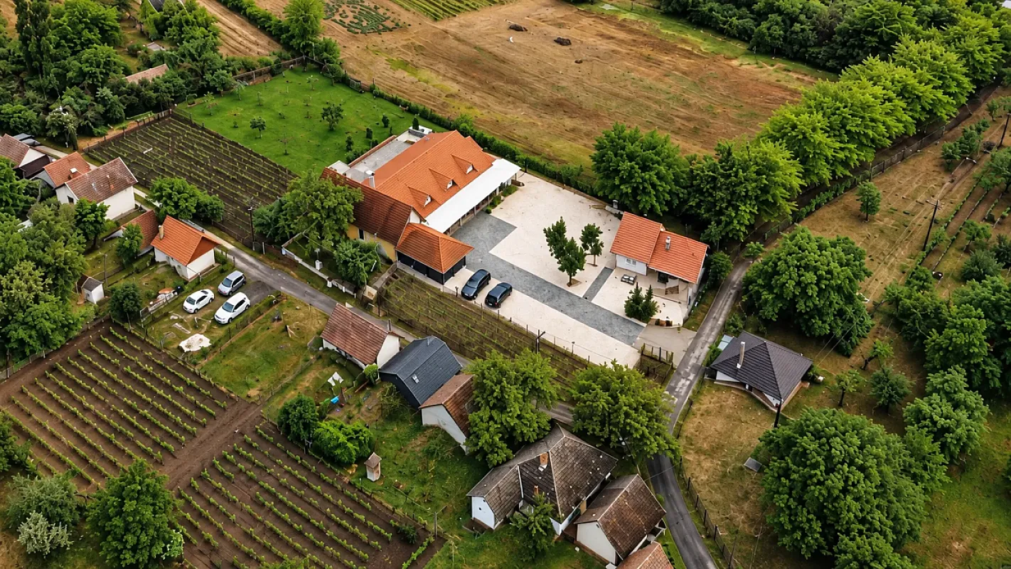 Petrovai Pince Rendezvényház