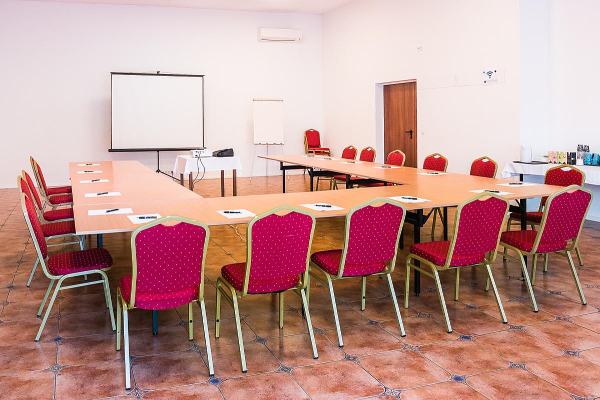 Konferencia terem