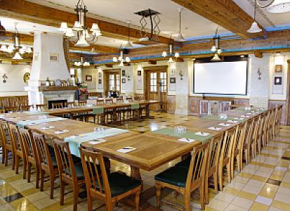 Konferencia terem U alak