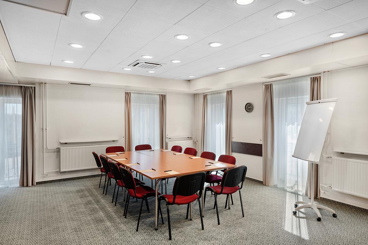 Marcal tárgyaló terem