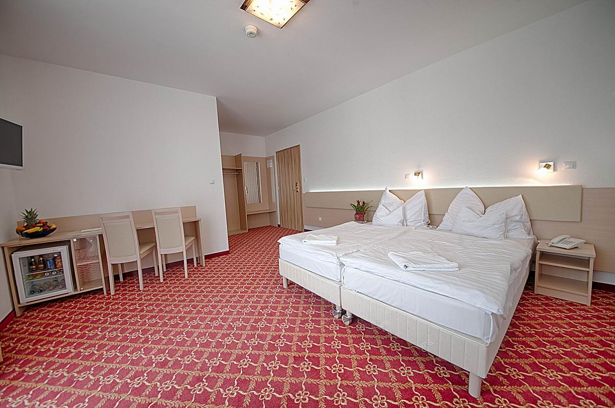 Két Korona Konferencia és Wellness Hotel