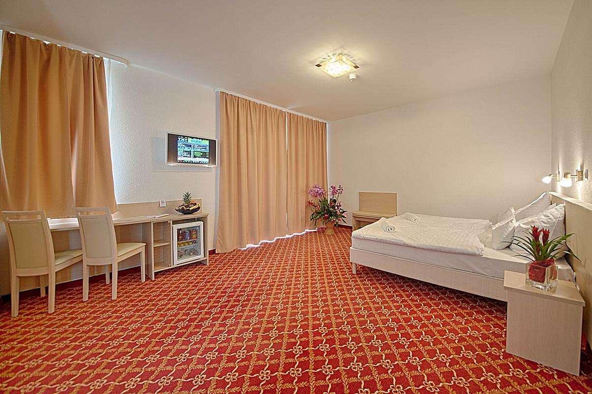 Két Korona Konferencia és Wellness Hotel