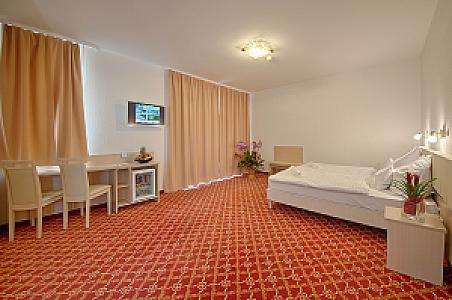 Két Korona Konferencia és Wellness Hotel