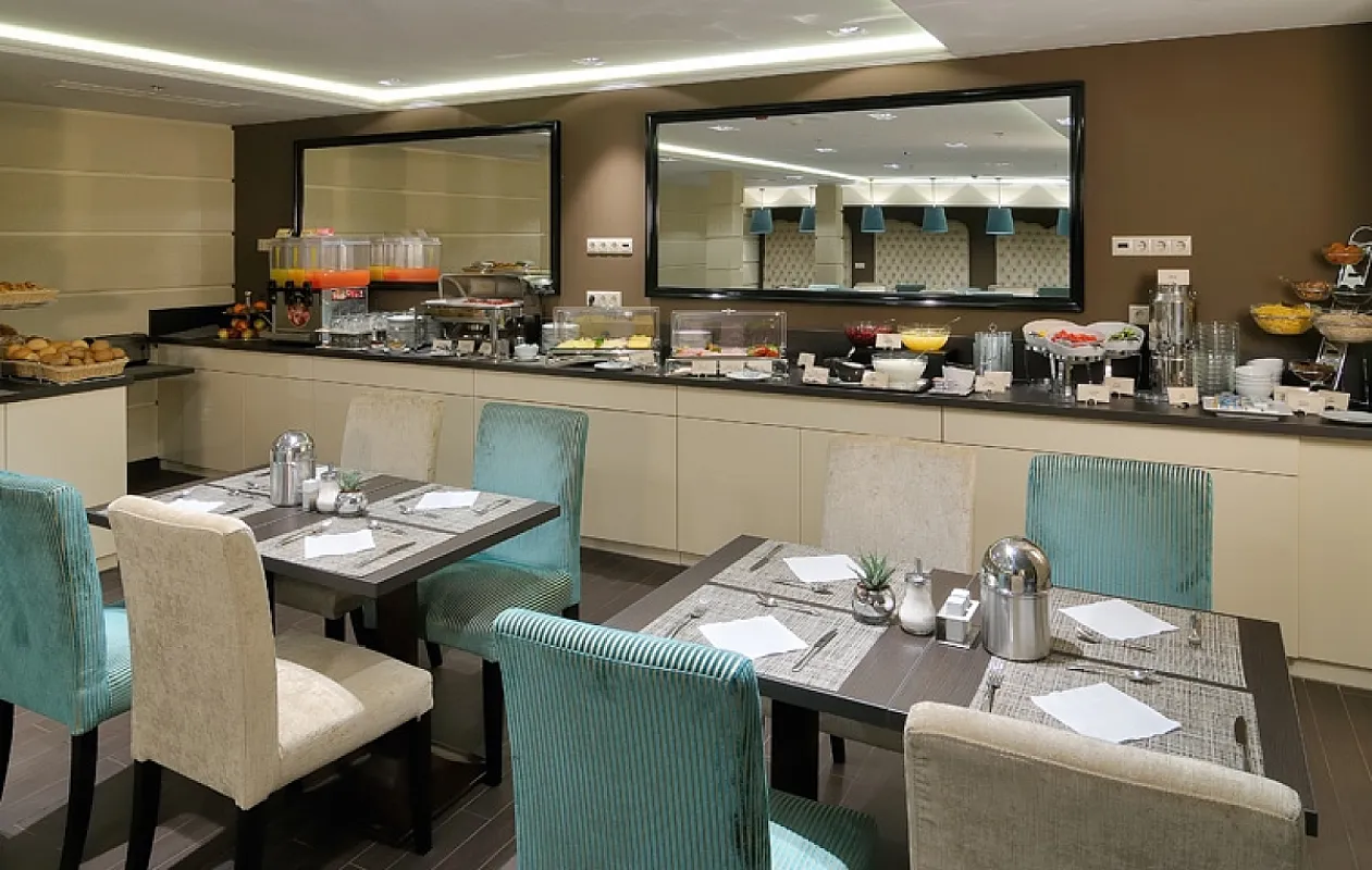 La Prima Fashion Hotel
