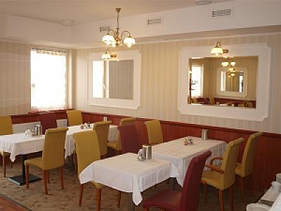 Liza Aqua & Conference Hotel