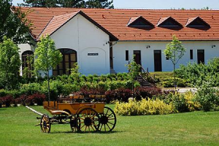 Sarlóspuszta Club Hotel