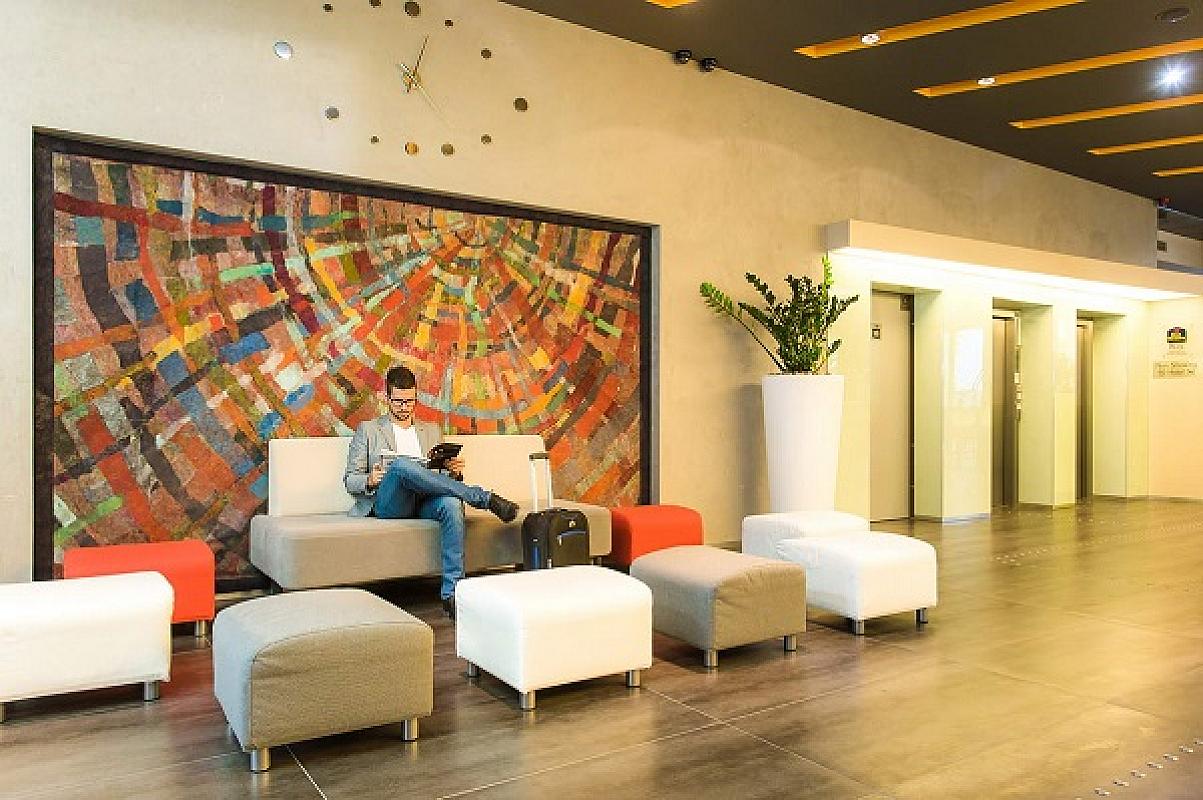 Best Western Plus Lakeside Hotel