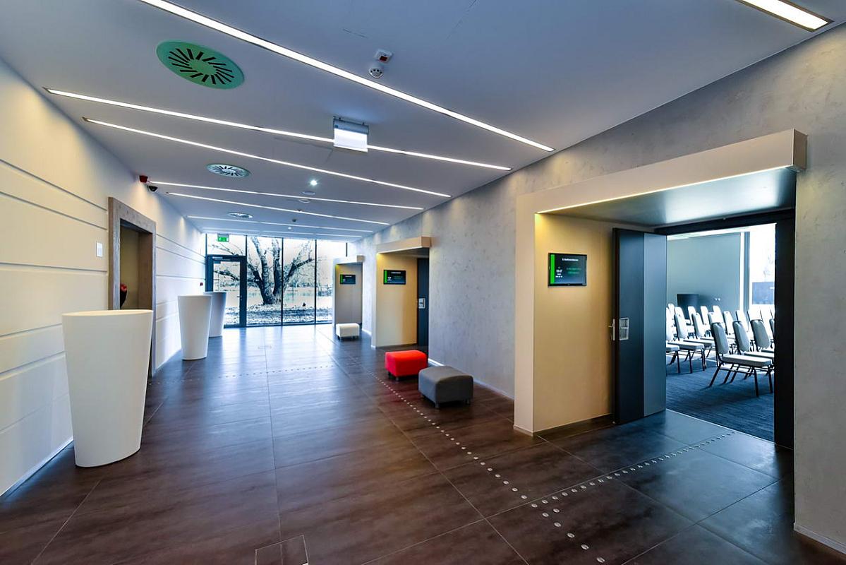 Best Western Plus Lakeside Hotel