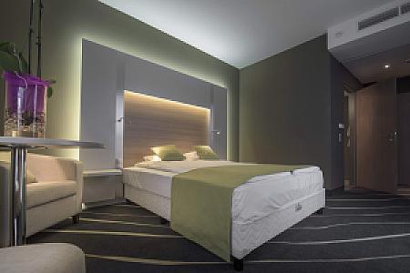 Best Western Plus Lakeside Hotel