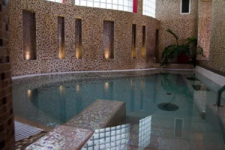 Kristály Imperial Hotel és Pálma Rendezvényház