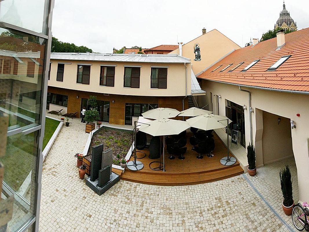 Szent János Hotel