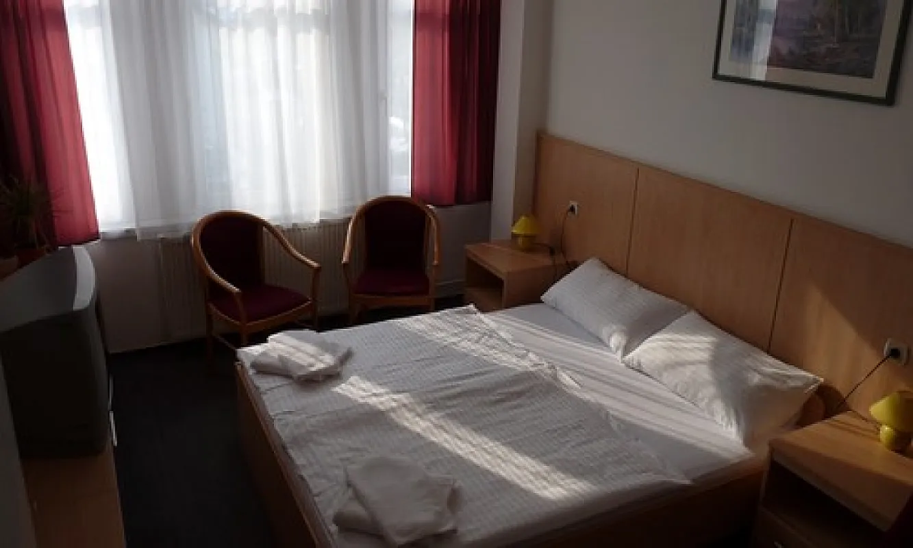 D-Hotel
