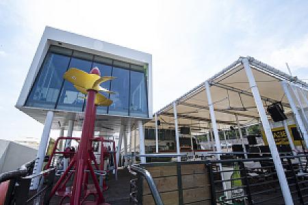 Orrterasz koktélbárral