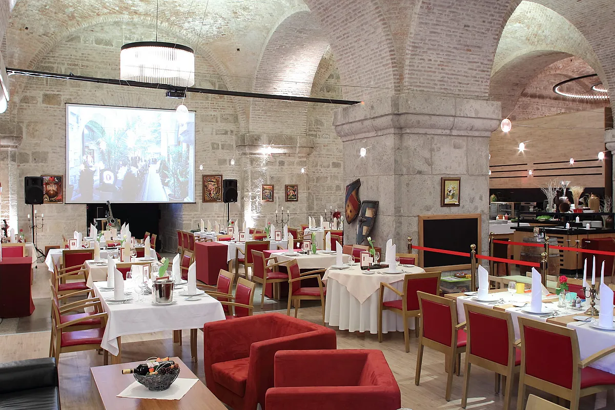 Prímás Pince Étterem és Boralagút